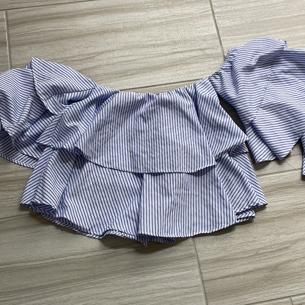 off shoulder top - Picture 5 of 6
